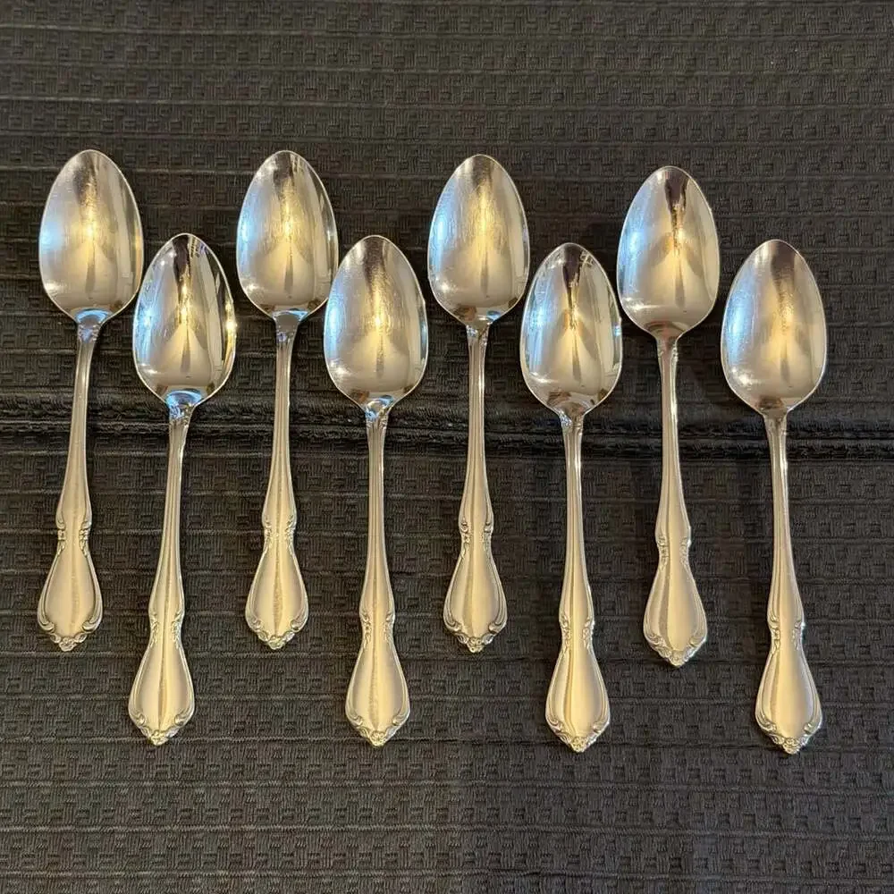 Oneida Chateau Teaspoons Set of 8 Stainless Steel Glossy Floral Spoons